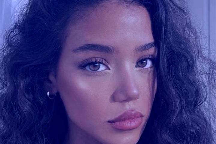 Ruby, 26, a black brown-eyed european companion based in Bokassi. Offering CIM, Fetish, Duos. Available for incall and outcall, day and evening dates.