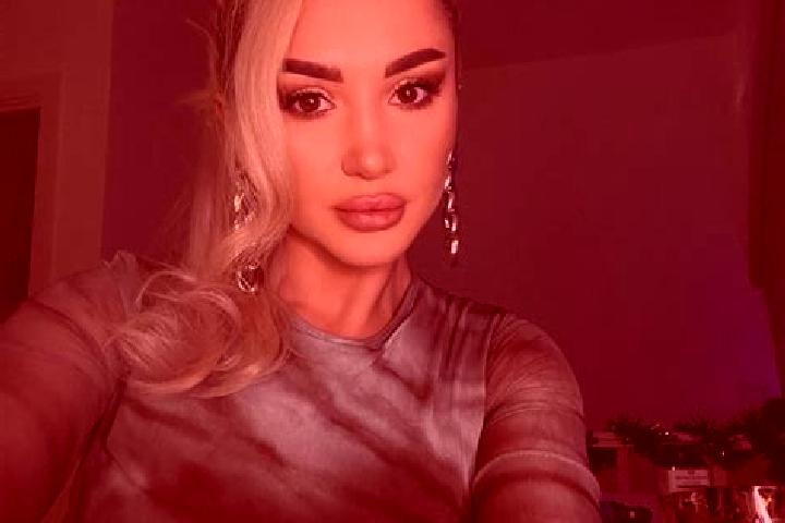 Ruby, 26, a blonde grey-eyed mixed companion based in Miasskoye. Offering GFE, Girlfriend Experience, Party Girl, 69. Available for incall and outcall, day a...