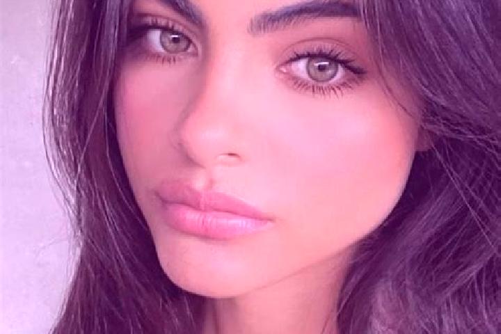 Ruby, 27, a auburn blue-eyed indian companion based in Gueneysu. Offering A-Level, CIM, Deep French Kissing, Travel Companion, 69. Available for incall and o...