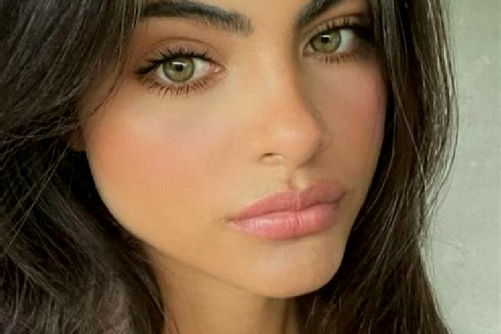 Ruby, 27, a black dark-eyed indian companion based in Seon. Offering Tantra, Fetish, CIM, Prostate Massage. Available for incall and outcall, day and evening...