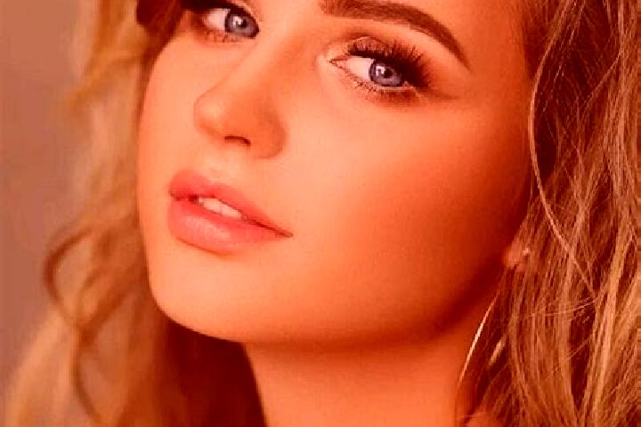 Ruby, 27, a dark blonde blue-eyed ebony companion based in Barx. Offering GFE, Tantra, BDSM. Available for incall and outcall, overnight bookings available.