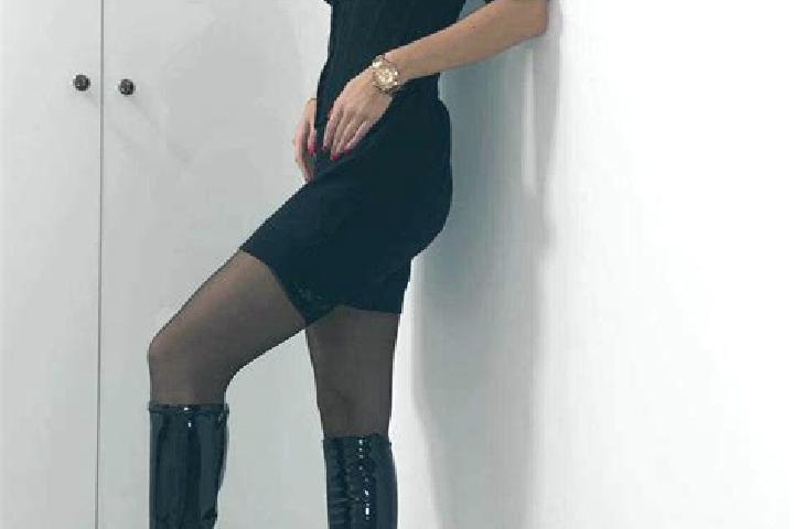 Ruby, 27, a red dark-eyed middle eastern companion based in Budleigh Salterton. Offering BDSM, Prostate Massage, Fetish, CIM, A-Level. Available for incall a...