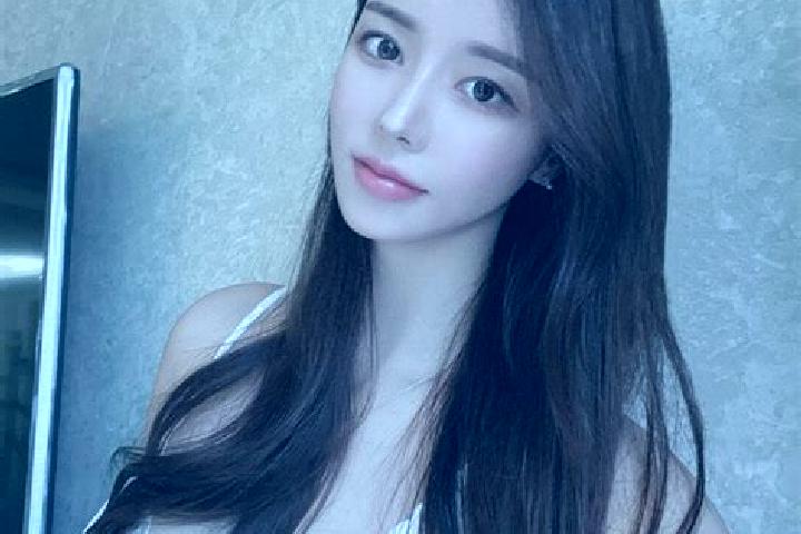 Ruby, 27 — Escort in Wolitun, China