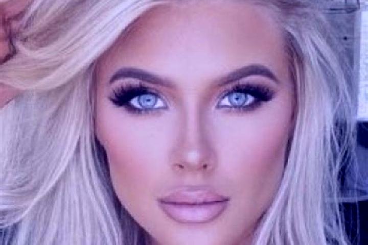 Ruby, 28, a blonde hazel-eyed caucasian companion based in Selino Basso. Offering Massage, Erotic Massage, Striptease, GFE. Available for incall and outcall,...
