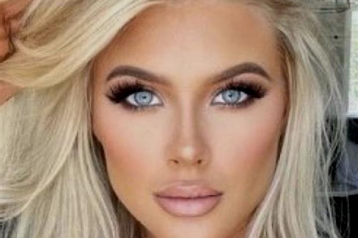 Ruby, 28, a platinum blonde grey-eyed mediterranean companion based in Oekamusa. Offering OWO, Dinner Date, Couples, 69. Available for incall and outcall, ov...