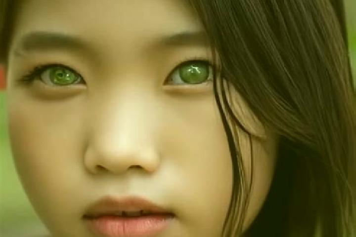 Ruby, 28, a red green-eyed asian companion based in Nuevo Santo Tomas. Offering OWO, Duos, GFE, CIM. Available for incall and outcall, day and evening dates.