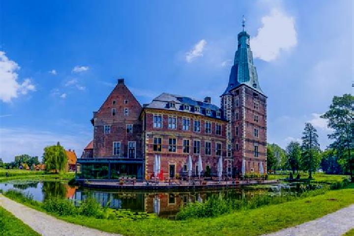Ruby, 28 — Escort in Raesfeld, Germany