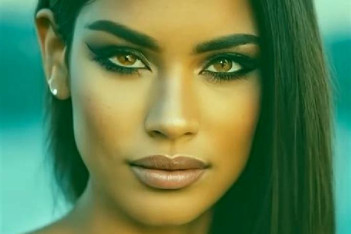 Ruby, 29, a brunette dark-eyed latina companion based in Karratha. Offering Girlfriend Experience, Dinner Date, Domination. Available for incall and outcall,...