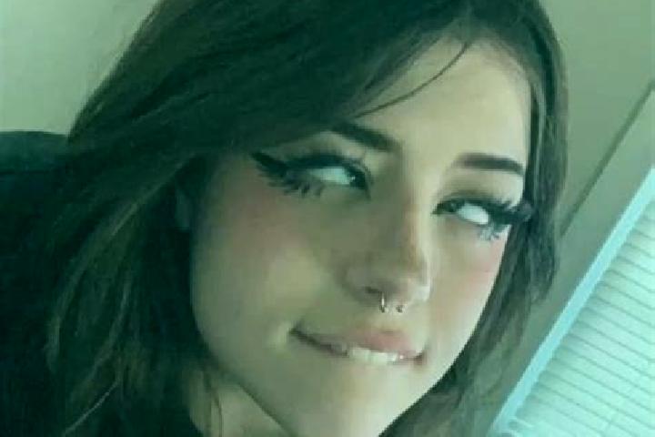 Ruby, 29, a brunette grey-eyed ebony companion based in West Winfield. Offering Domination, OWO, CIM. Available for incall and outcall, overnight bookings av...