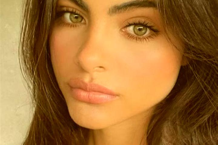 Ruby, 29, a chestnut green-eyed indian companion based in Quimoh. Offering OWO, Domination, Roleplay, CIM. Available for incall and outcall, day and evening ...