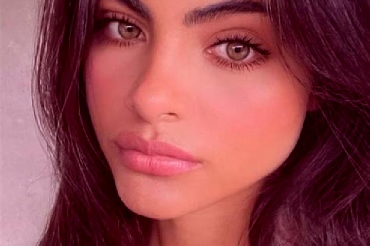 Ruby, 30, a black dark-eyed indian companion based in Neusiss. Offering Massage, Domination, Duos, BDSM. Available for incall and outcall, overnight bookings...