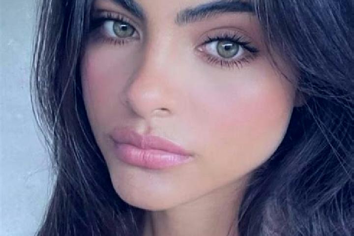 Ruby, 30, a black hazel-eyed middle eastern companion based in Wutamu. Offering Party Girl, Deep French Kissing. Available for incall and outcall, day and ev...