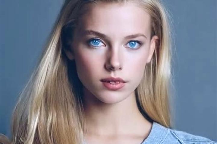 Ruby, 30, a blonde grey-eyed mixed companion based in Pocinovice. Offering OWO, Erotic Massage, Dinner Date. Available for incall and outcall, overnight book...