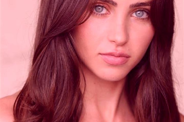 Ruby, 30, a brunette dark-eyed mixed companion based in Amiens. Offering Tantra, Domination, A-Level. Available for incall and outcall, overnight bookings av...