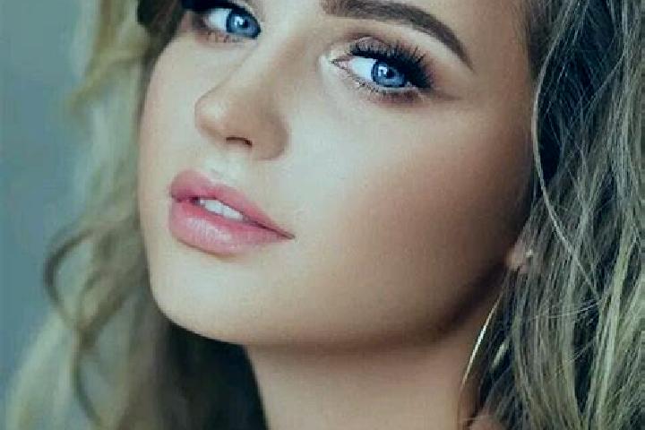 Ruby, 30, a dark blonde blue-eyed mediterranean companion based in Gaodi. Offering A-Level, Fetish, Duos. Available for incall and outcall, day and evening d...