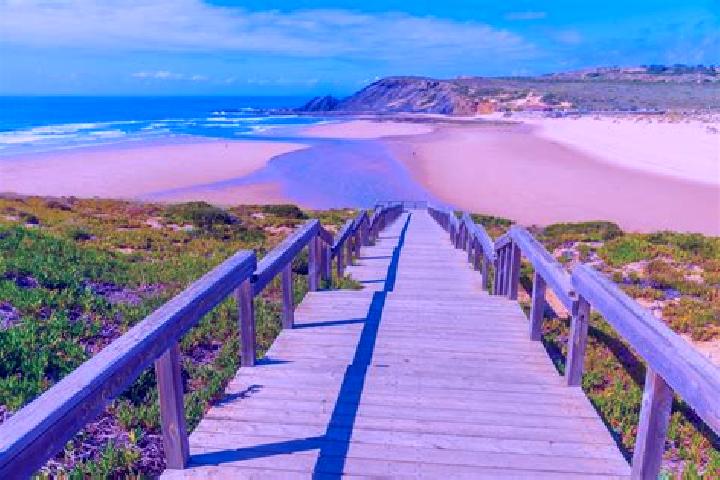 Ruby, 30 — Escort in Aljezur, Portugal