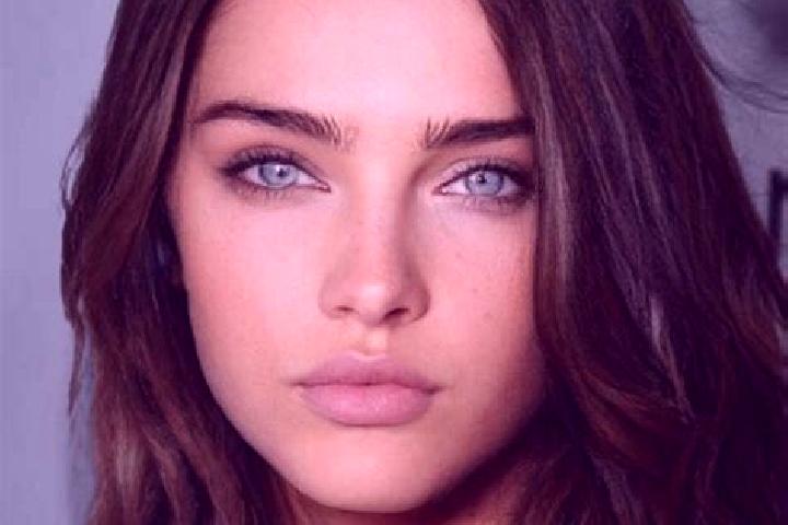 Ruby, 31, a brunette brown-eyed mixed companion based in Pacejov. Offering Tantra, Fetish, CIM. Available for incall and outcall, overnight bookings available.
