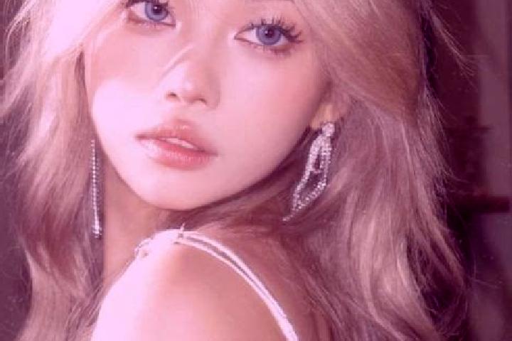 Ruby, 31, a dark blonde blue-eyed asian companion based in Queijas. Offering A-Level, Striptease, Roleplay. Available for incall and outcall, day and evening...