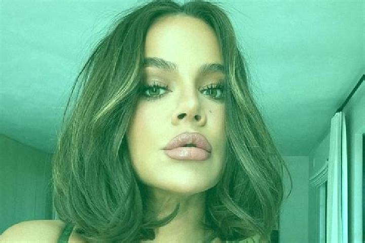 Ruby, 31, a red brown-eyed latina companion based in Henton. Offering A-Level, Striptease, Deep French Kissing. Available for incall and outcall, overnight b...