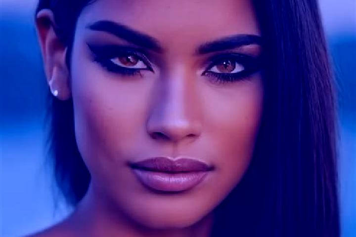 Ruby, 33, a auburn dark-eyed latina companion based in Colonia Mexico Lindo. Offering GFE, Domination, Overnight, Party Girl. Available for incall and outcal...