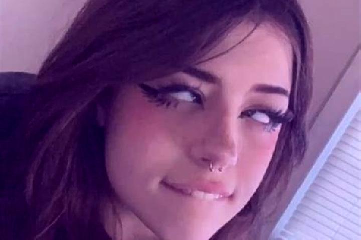 Ruby, 33, a auburn dark-eyed mixed companion based in Apancingo. Offering Couples, Party Girl, OWO. Available for incall and outcall, day and evening dates.