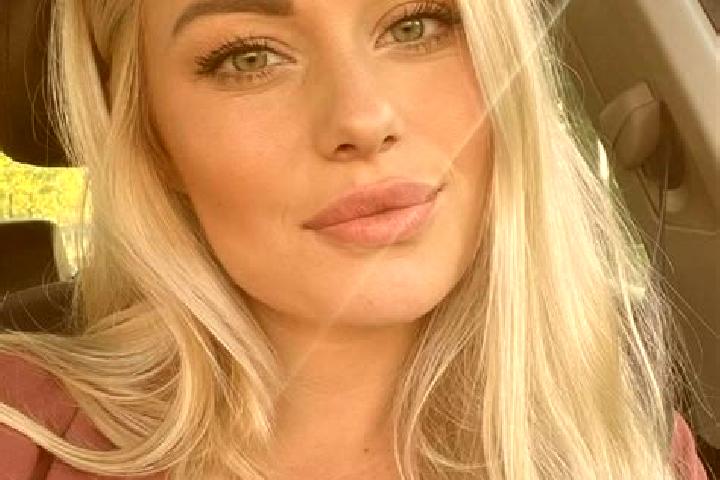 Ruby, 33, a blonde hazel-eyed mixed companion based in Briey. Offering OWO, Tantra, Striptease, Couples. Available for incall and outcall, day and evening da...