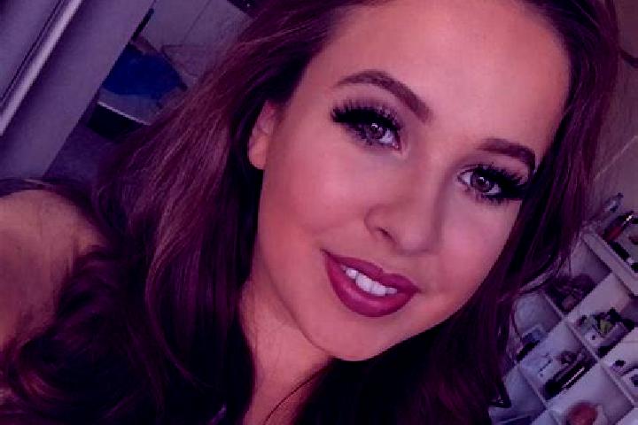 Ruby, 33, a red dark-eyed mediterranean companion based in Kettep. Offering CIM, Fetish, Striptease, GFE. Available for incall and outcall, day and evening d...