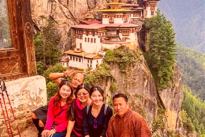 Ruby, 33 — Escort in Paro, Bhutan