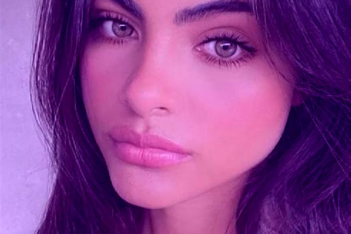 Ruby, 34, a black hazel-eyed slavic companion based in Loanhead. Offering Duos, A-Level, Overnight. Available for incall and outcall, day and evening dates.