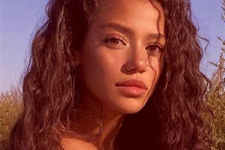 Ruby, 35, a black green-eyed latina companion based in Coppet. Offering A-Level, BDSM, OWO, GFE, Dinner Date. Available for incall and outcall, overnight boo...