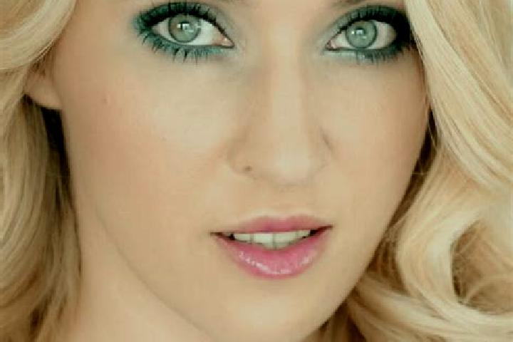 Ruby, 35, a blonde green-eyed middle eastern companion based in Dalwangan. Offering Massage, 69, A-Level. Available for incall and outcall, day and evening d...