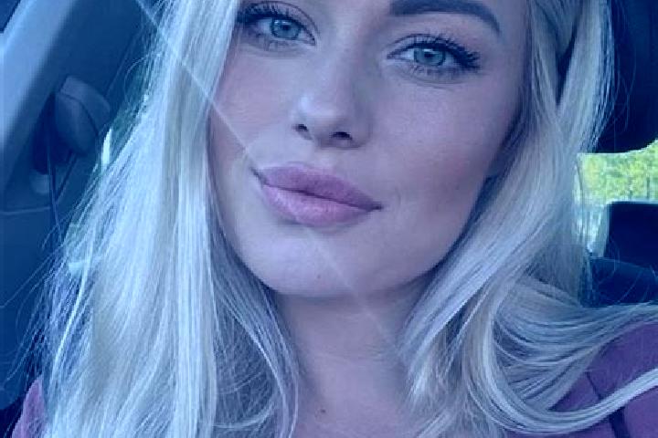 Ruby, 35, a blonde hazel-eyed caucasian companion based in Becancour. Offering Massage, Tantra, Striptease, Fetish. Available for incall and outcall, day and...