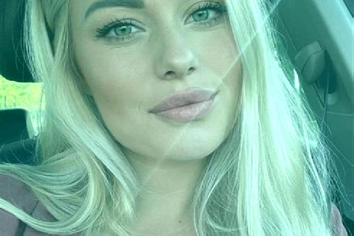 Ruby, 35, a blonde hazel-eyed mixed companion based in Acquin-Westbecourt. Offering Deep French Kissing, Prostate Massage, CIM, Dinner Date. Available for in...