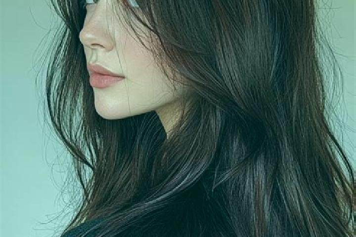 Ruby, 36, a auburn brown-eyed mediterranean companion based in Lazurnyi. Offering Erotic Massage, Deep French Kissing, Roleplay. Available for incall and out...