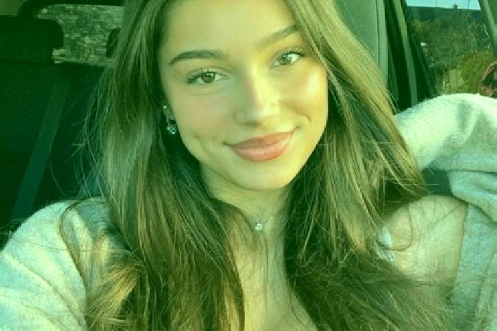 Ruby, 36, a brunette blue-eyed indian companion based in Harcourt. Offering CIM, 69, Travel Companion, Domination, A-Level. Available for incall and outcall,...