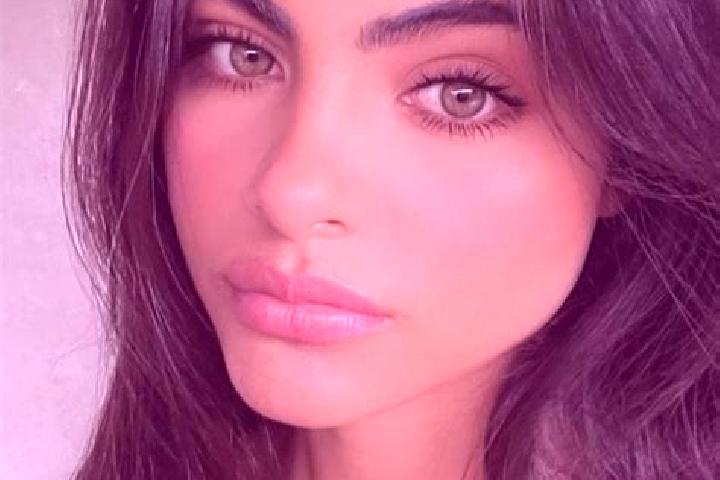 Ruby, 36, a brunette dark-eyed caucasian companion based in Moravian Falls. Offering Couples, Fetish, BDSM, Girlfriend Experience. Available for incall and o...