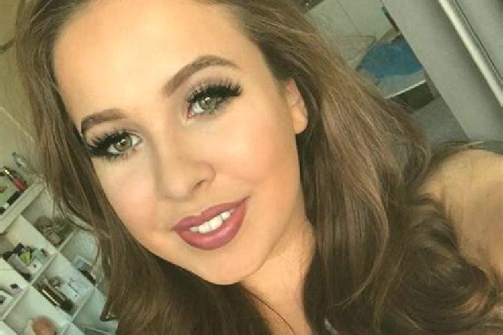 Ruby, 36, a brunette grey-eyed european companion based in Plana nad Luznici. Offering 69, Prostate Massage, Striptease, Tantra. Available for incall and out...