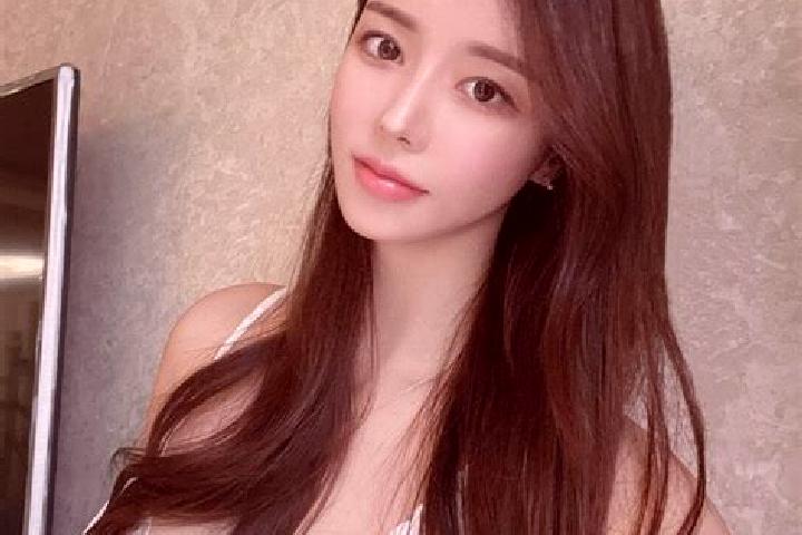 Ruby, 36 — Escort in Tongshanxiang, China
