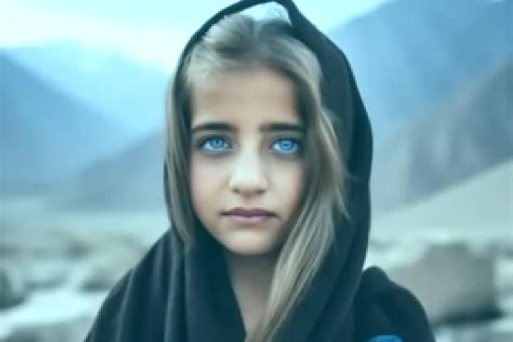 Ruby, 37, a auburn amber-eyed middle eastern companion based in Pierres. Offering Party Girl, CIM, BDSM. Available for incall and outcall, day and evening da...