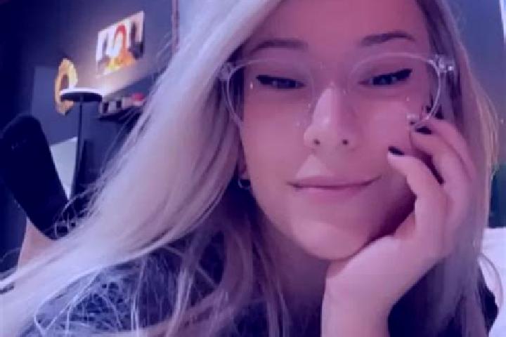 Ruby, 37, a blonde grey-eyed mediterranean companion based in Bosco Mesola. Offering Fetish, Tantra, Striptease, OWO, Roleplay. Available for incall and outc...