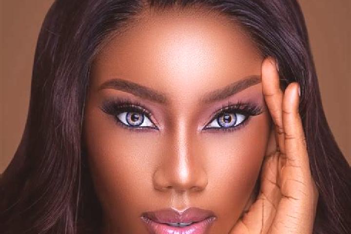Ruby, 37, a chestnut blue-eyed ebony companion based in Grasstree Beach. Offering Erotic Massage, Striptease, Roleplay, Duos. Available for incall and outcal...