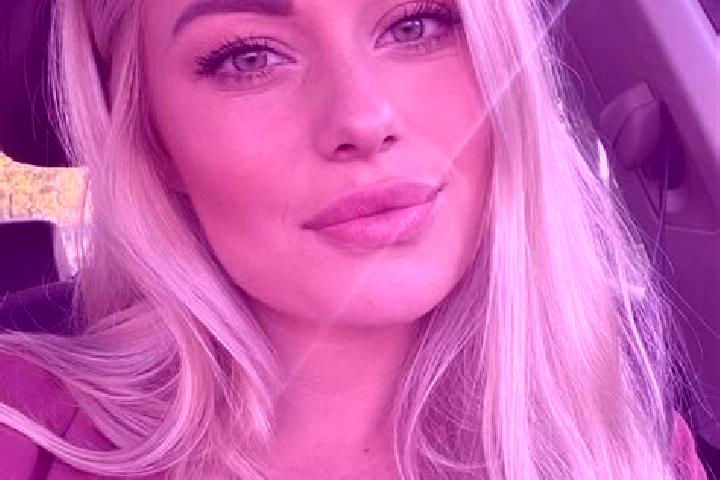Ruby, 38, a blonde green-eyed ebony companion based in Bajiao. Offering Striptease, Fetish, Deep French Kissing, A-Level. Available for incall and outcall, d...