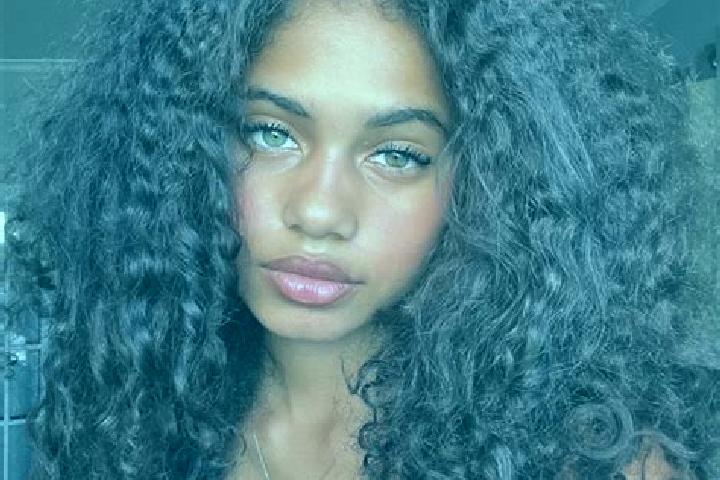 Ruby, 39, a black brown-eyed ebony companion based in Batlow. Offering OWO, Travel Companion, GFE, A-Level. Available for incall and outcall, day and evening...