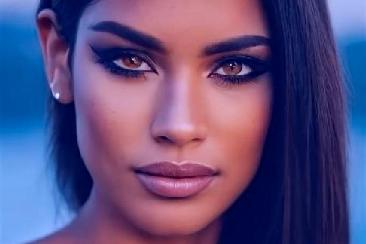 Ruby, 39, a black green-eyed latina companion based in Consolacao. Offering Overnight, Striptease, BDSM. Available for incall and outcall, overnight bookings...