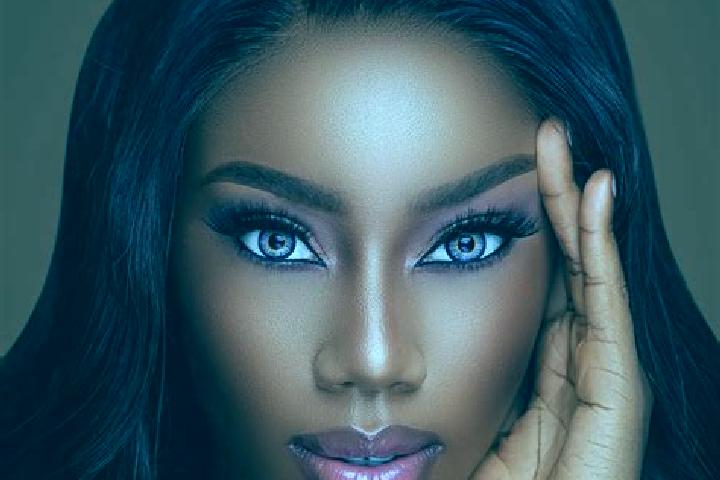 Ruby, 39, a chestnut blue-eyed ebony companion based in Yezhu. Offering Tantra, 69, BDSM. Available for incall and outcall, day and evening dates.