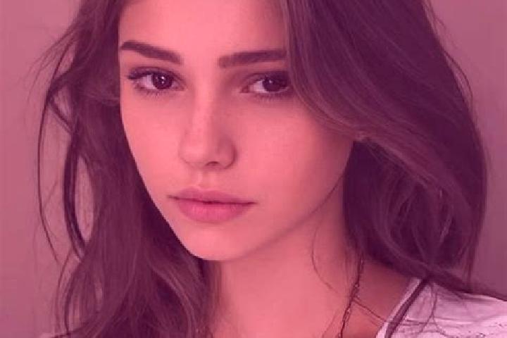Ruby, 39, a chestnut grey-eyed slavic companion based in Lomas de Vallejos. Offering Fetish, Overnight, A-Level, GFE. Available for incall and outcall, day a...