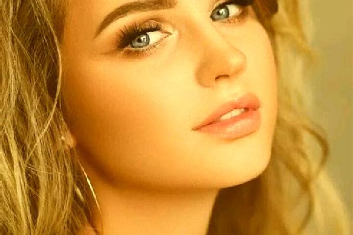 Ruby, 39, a dark blonde blue-eyed indian companion based in Tresigallo-Final di Rero. Offering Dinner Date, Massage, Striptease, Duos, GFE. Available for inc...