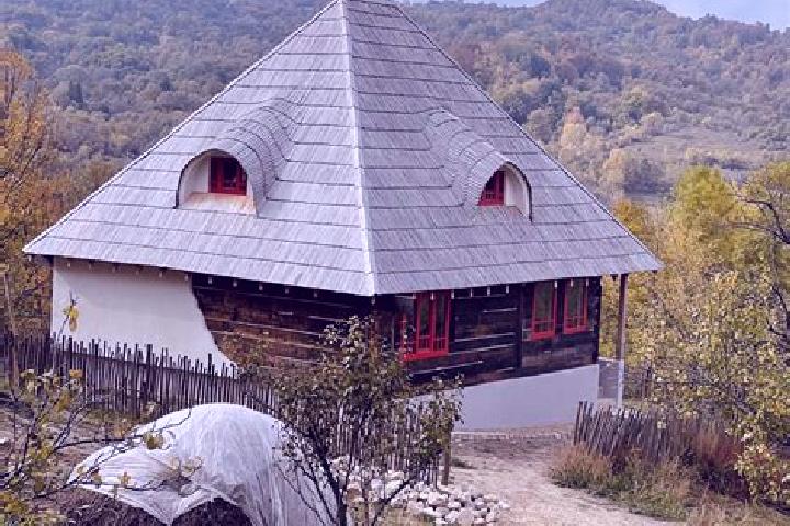 Ruby, 39 — Escort in Sarbii-Magura, Romania