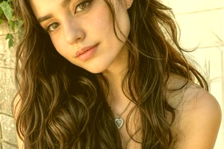 Sadie, 20, a auburn hazel-eyed middle eastern companion based in Tuyum. Offering Couples, BDSM, Dinner Date, Duos. Available for incall and outcall, overnigh...