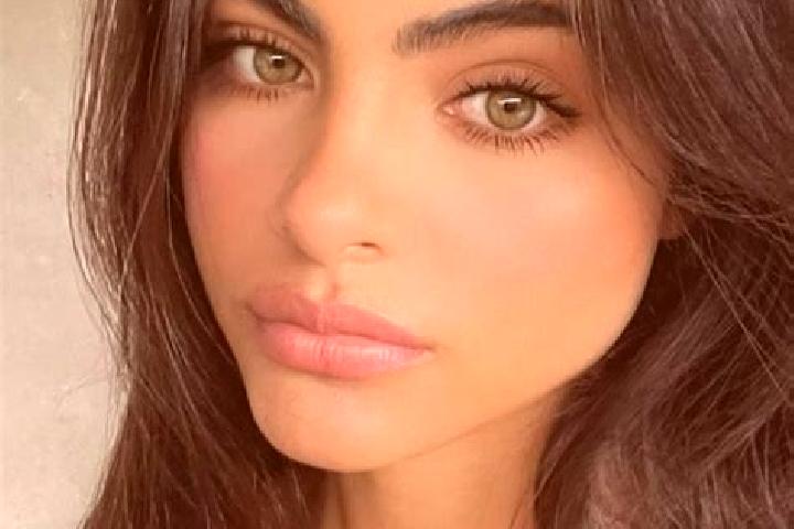 Sadie, 20, a blonde dark-eyed indian companion based in Warm Springs. Offering Striptease, Duos, GFE, CIM. Available for incall and outcall, overnight bookin...